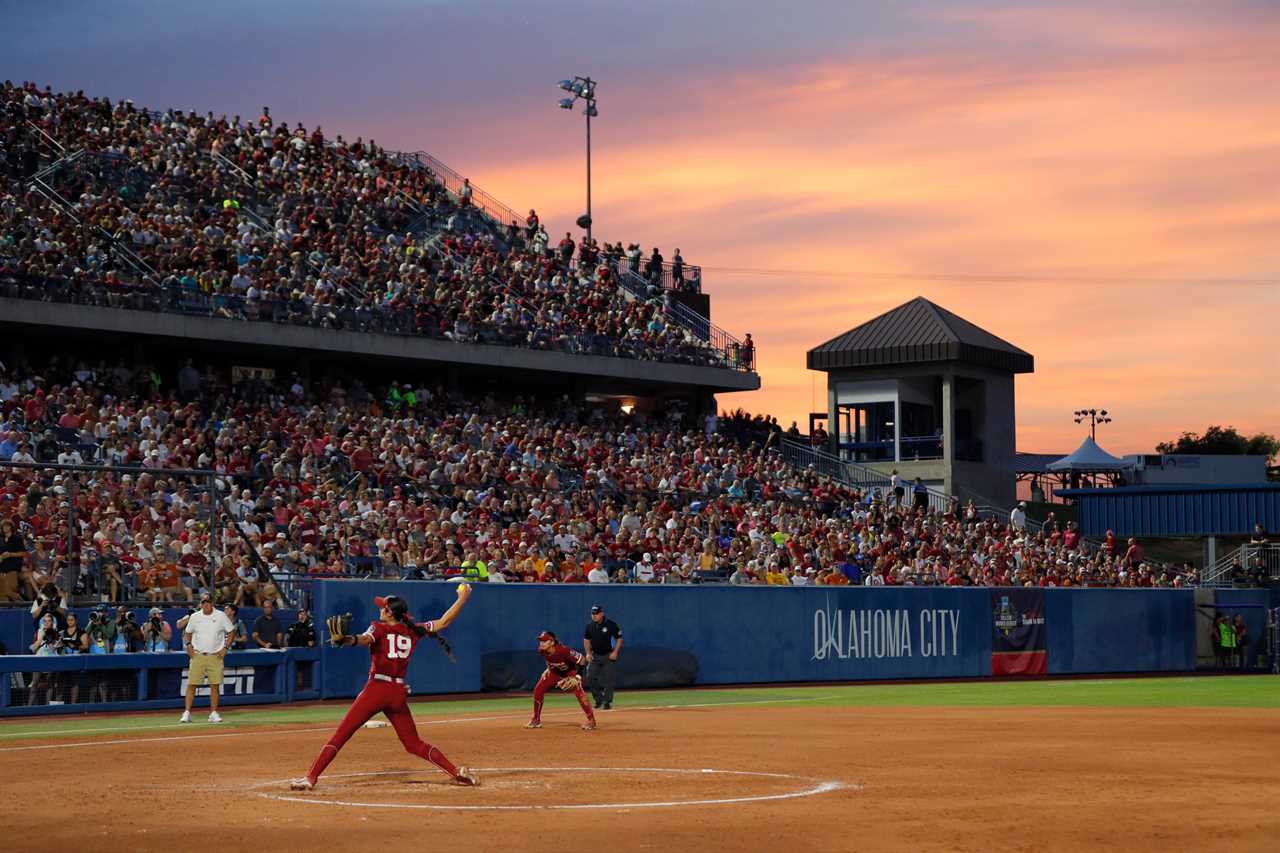 Best photos from the Oklahoma Sooners national championship clinching win over Texas