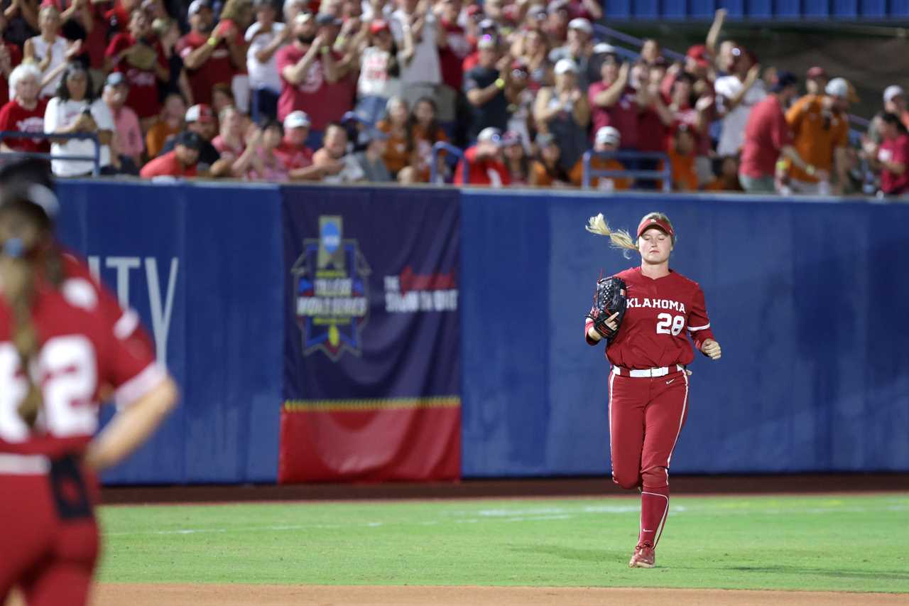 Best photos from the Oklahoma Sooners national championship clinching win over Texas