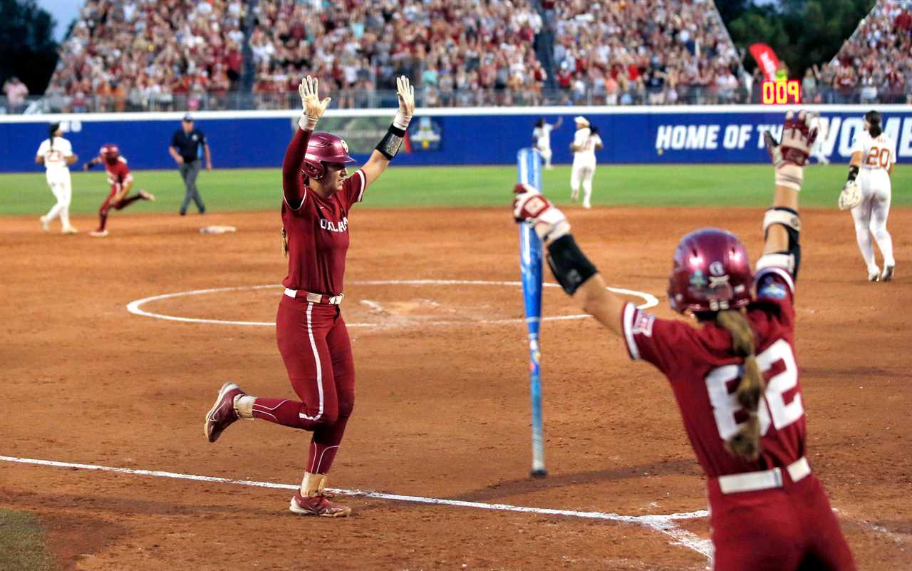 Best photos from the Oklahoma Sooners national championship clinching win over Texas