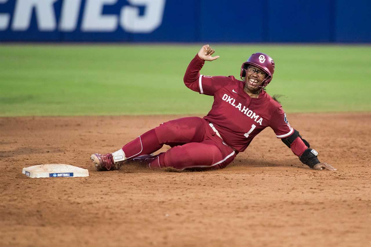 Best photos from the Oklahoma Sooners national championship clinching win over Texas