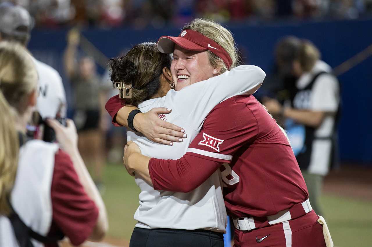 Best photos from the Oklahoma Sooners national championship clinching win over Texas