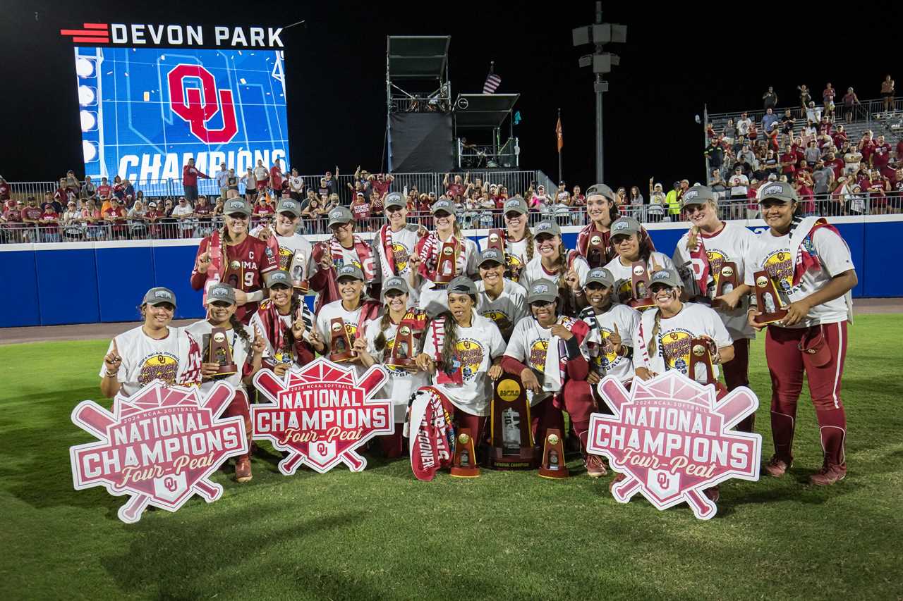 Best photos from the Oklahoma Sooners national championship clinching win over Texas