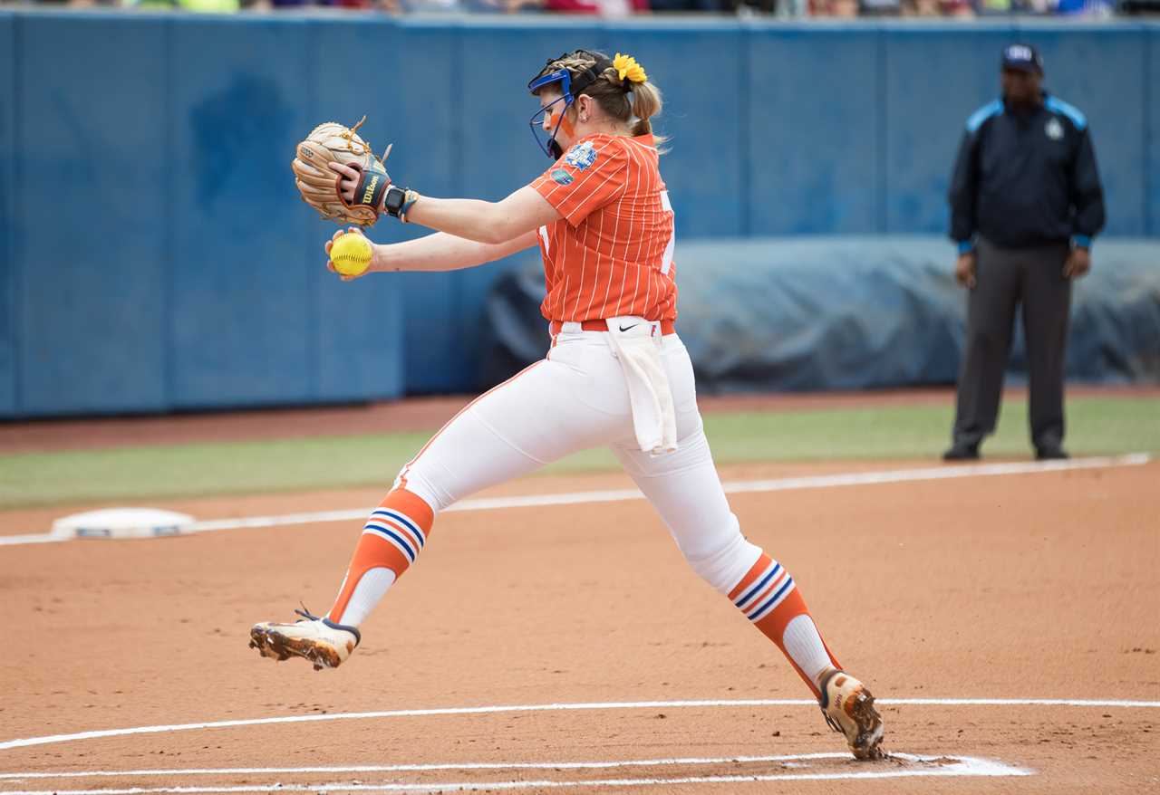 Highlights from Florida softball's win over Oklahoma in WCWS