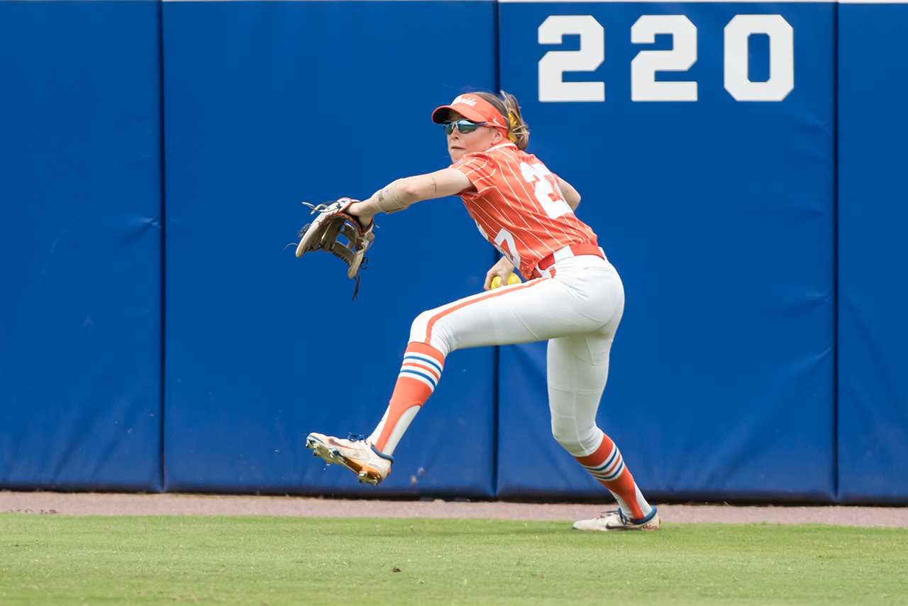 Highlights from Florida softball's win over Oklahoma in WCWS