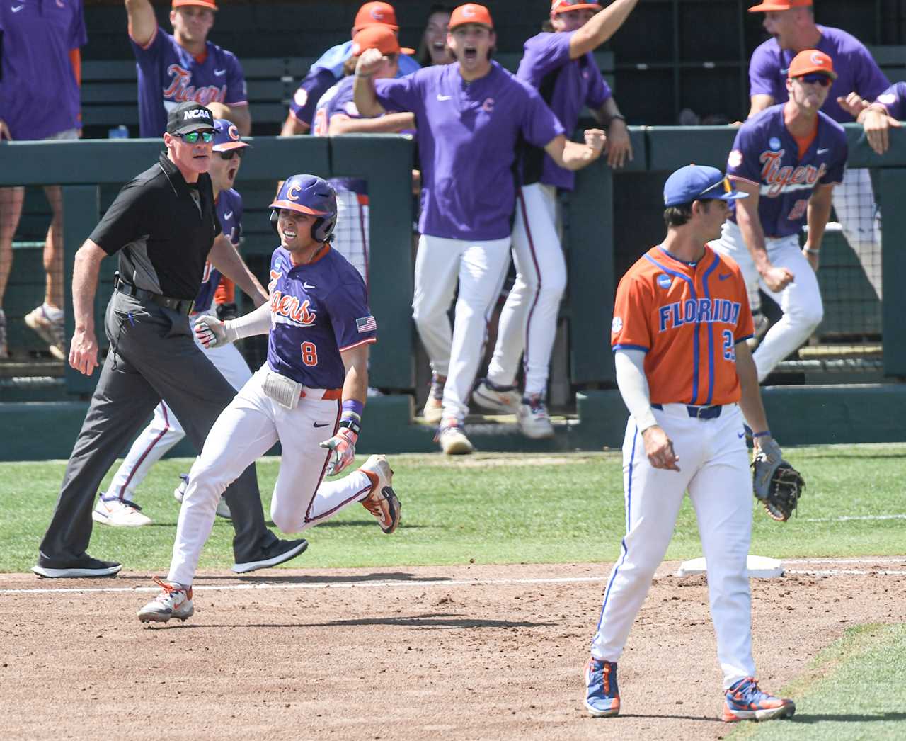 Highlights from Florida baseball's Clemson Super Regional series win