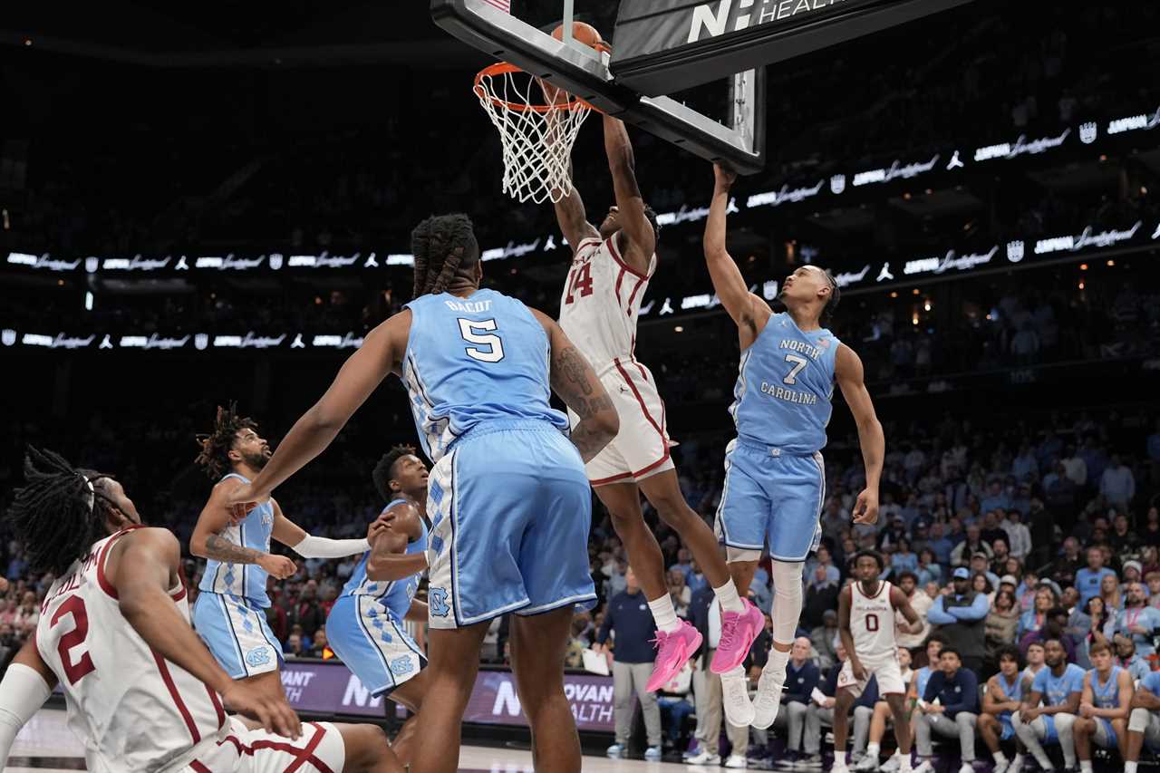 Best photos of Jalon Moore from the 2023-2024 Oklahoma Sooners basketball season