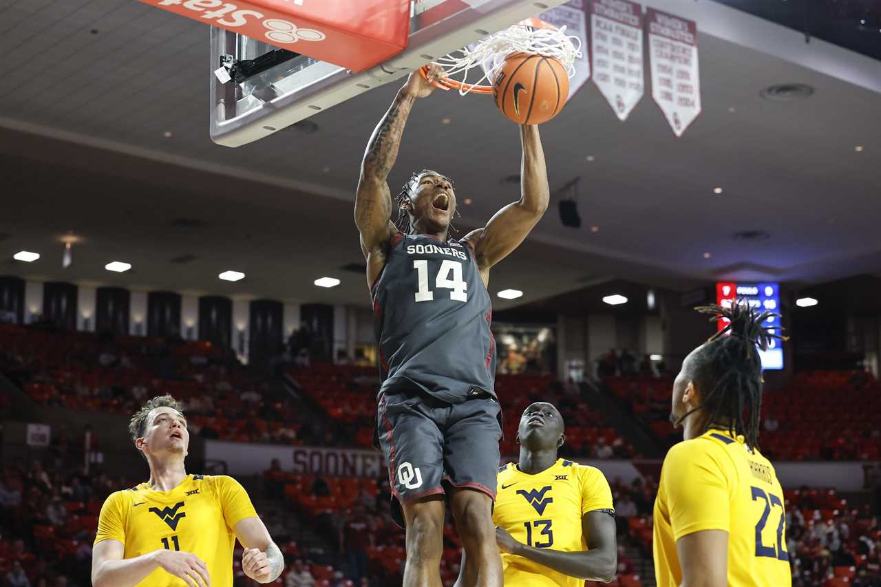 Best photos of Jalon Moore from the 2023-2024 Oklahoma Sooners basketball season