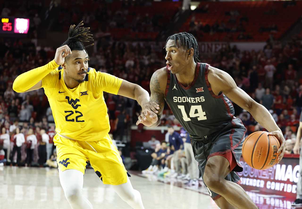 Best photos of Jalon Moore from the 2023-2024 Oklahoma Sooners basketball season