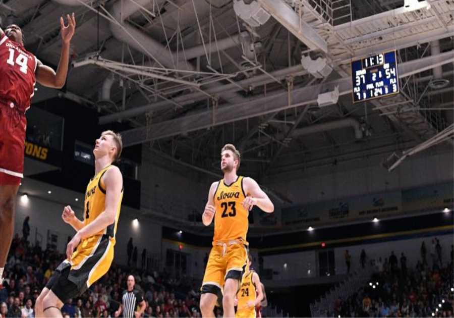 Best photos of Jalon Moore from the 2023-2024 Oklahoma Sooners basketball season